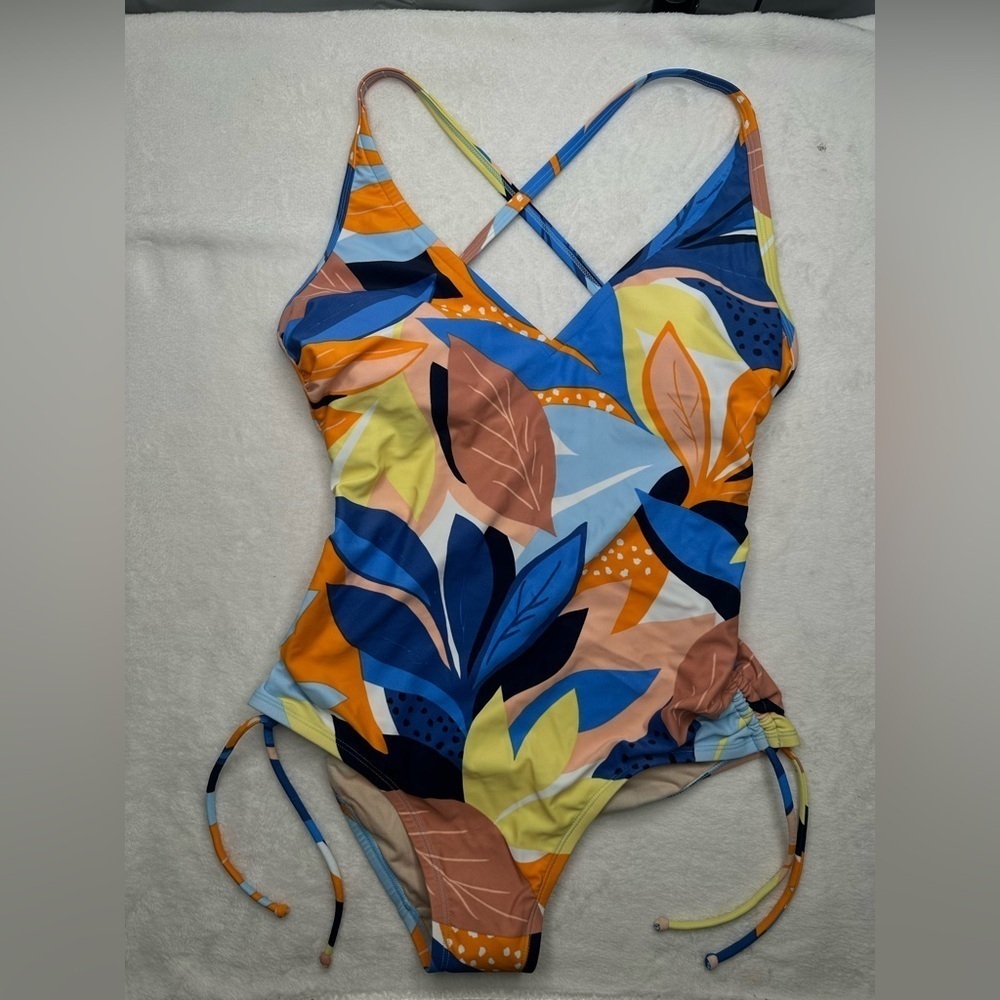 Kona Sol Multicolor Leave Abstract Hawaii Vacation Swimsuit Women’s M (8-10)